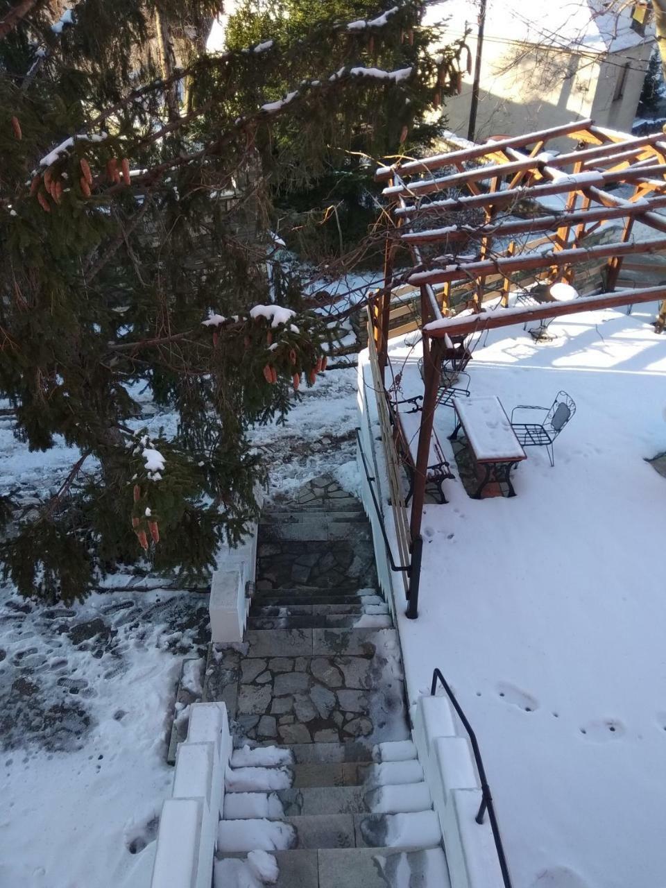 Karavos Hotel Portaria  Exterior photo